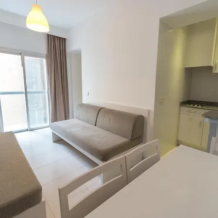 Cabot Tres Torres Apartamento *