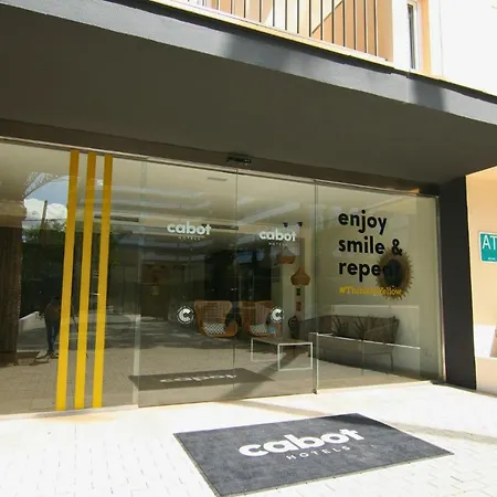Cabot Tres Torres Apartamento *