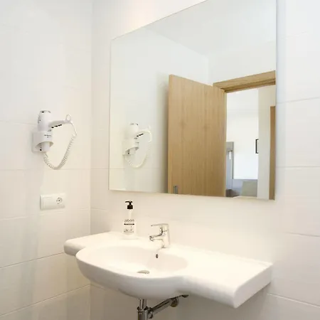 Cabot Tres Torres Apartamento *