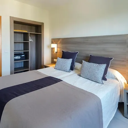Cabot Tres Torres Apartmán *