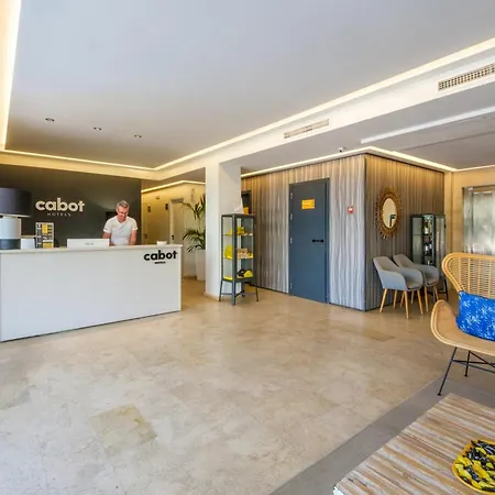 Cabot Tres Torres Appartement