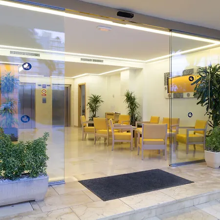 Cabot Tres Torres 아파트