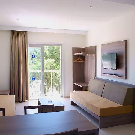 Cabot Tres Torres 아파트 플라야 데 팔마