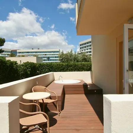 Cabot Tres Torres Apartmán *