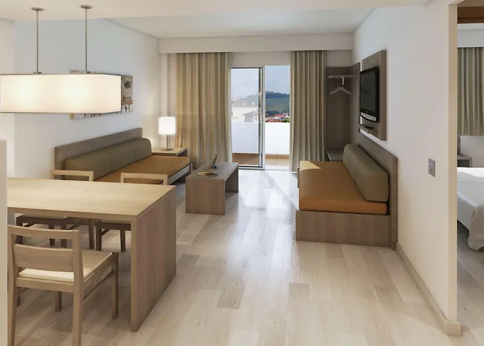 Lejlighed Cabot Tres Torres